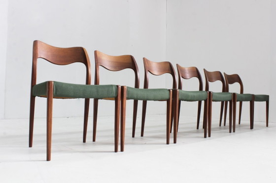 Image 1 of 6 chaises de salle à manger vintage Niels Moller modèle 71