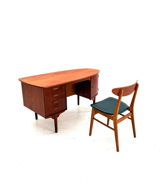 Scrivanie 'Bullet' vintage in teak, H.P. Hansen anni '60