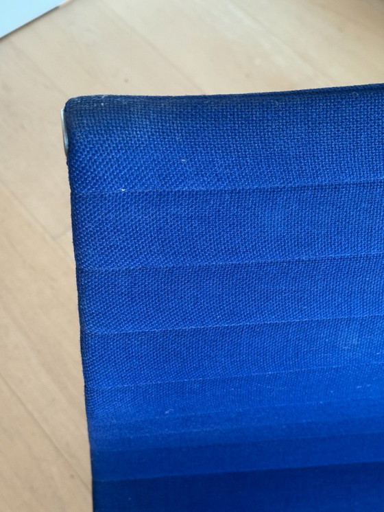 Image 1 of Eames Stoelen (x 4)