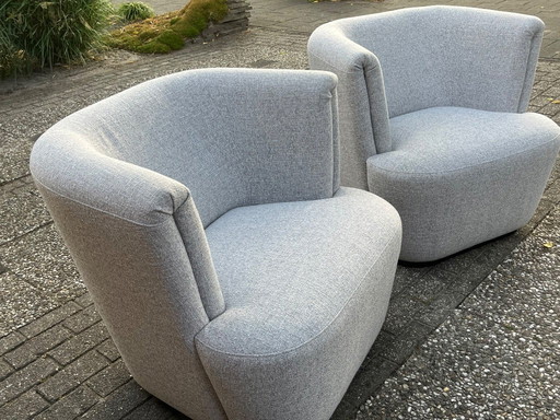2 belles chaises d'appoint de la collection actuelle de Prominent