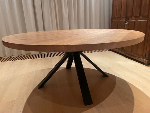 Esstisch aus Eiche für 8 Personen