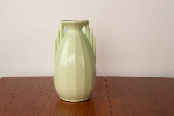 Image 1 of Vaso Art Déco in fine maiolica color verde mela, della manifattura Digoin-Sarreguemines, 1960.