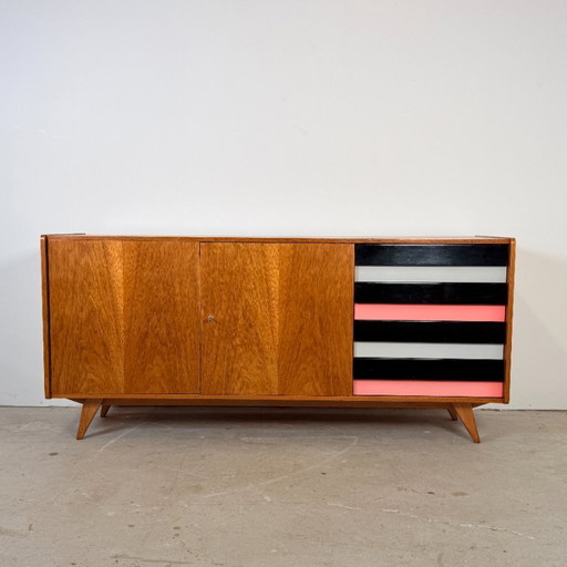 U460 sideboard met gekleurde lades, Jiří Jiroutek