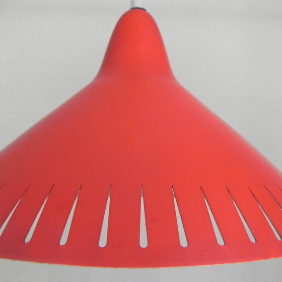 Image 1 of Lampada a sospensione Hala di H. Busquet con paralume rosso e sistema di carica manuale, anni '50.