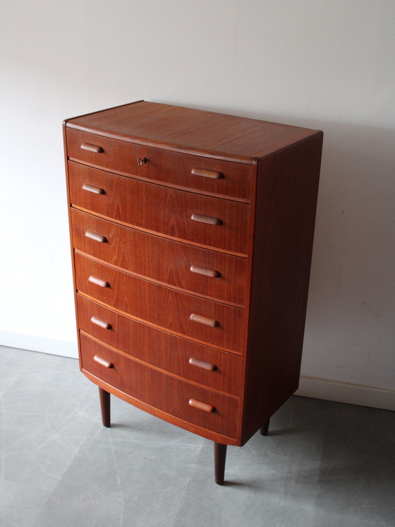 Image 1 of Vintage Danish chest of drawers in teak by Ølholm Møbelfabrik 