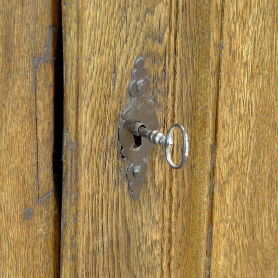 Image 1 of Antieke Franse eikenhouten kast, circa 1820