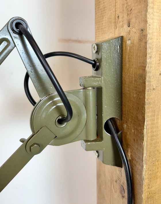 Image 1 of Applique murale à ciseaux verte de style militaire industriel, de Elektroinstala, années 1960