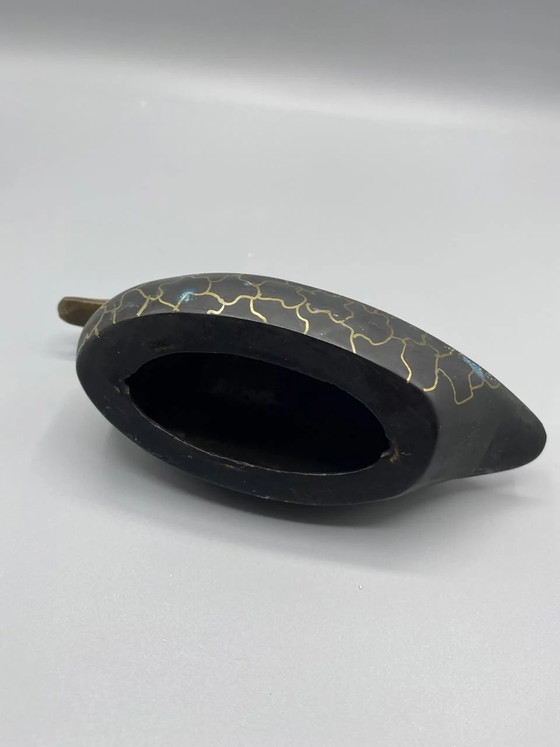 Antica scultura stilizzata di anatra in metallo patinato nero e oro. – Oggetti decorativi (photo 4 of 6)