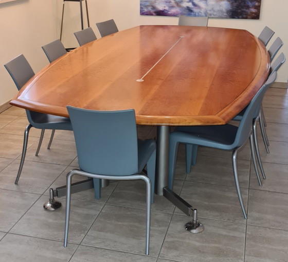 Image 1 of Design eettafel + 10 Philippe Starck stoelen