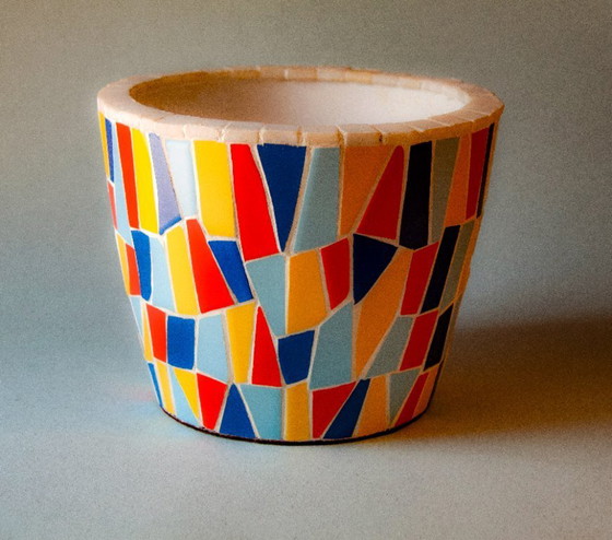 Image 1 of Ceramic vase decorated with modernist trencadís mosaic (Gaudí, Barcelona). Multipurpose mosaic vase.