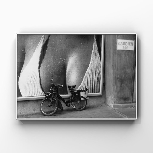 1x Fine Art Print “Paris Billboard, 1973” - Henri Cartier-Bresson