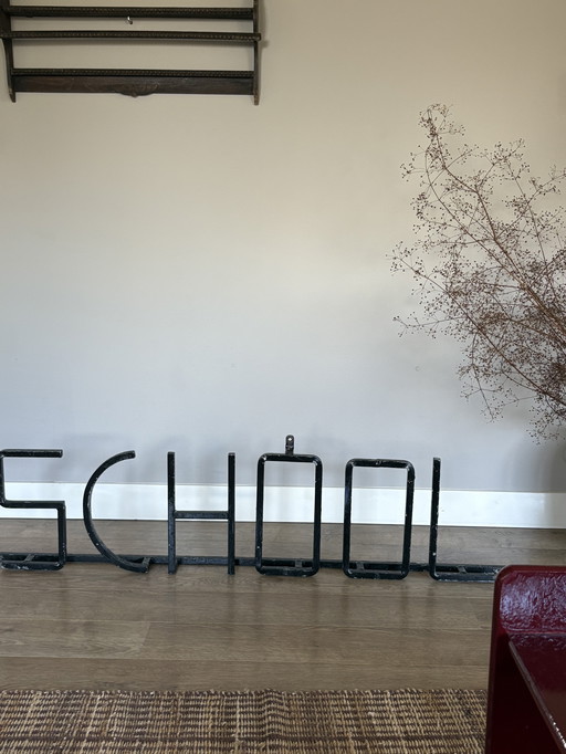 Vintage Gusseisen Art Deco Wand Buchstaben