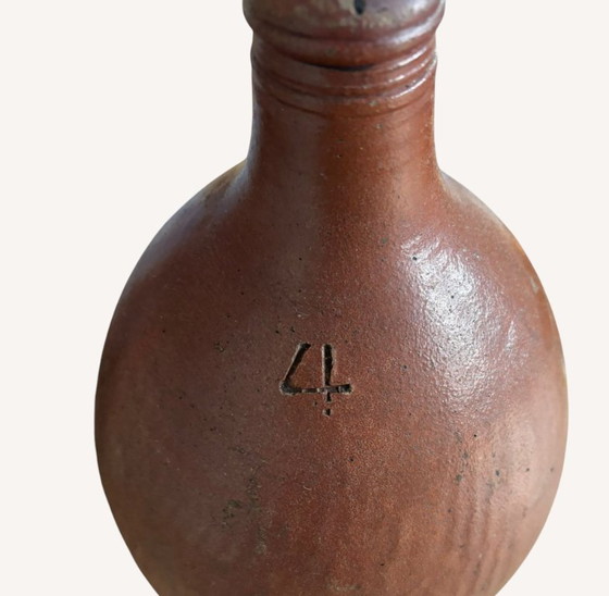 Image 1 of cruche ancienne en terre cuite