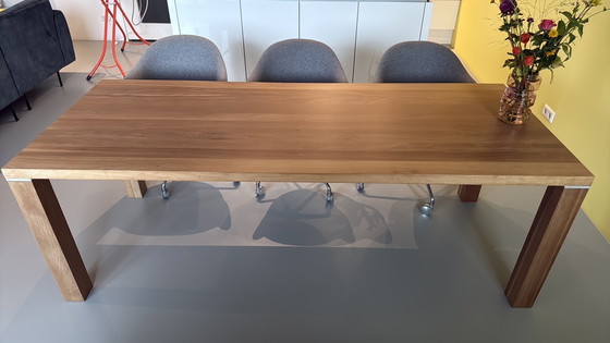 Image 1 of Table de salle à manger en merisier massif