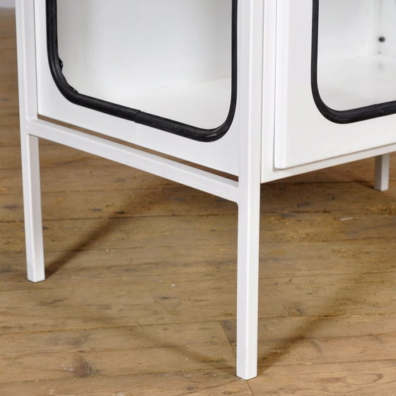 Image 1 of Armoire d'hôpital vintage, années 1970