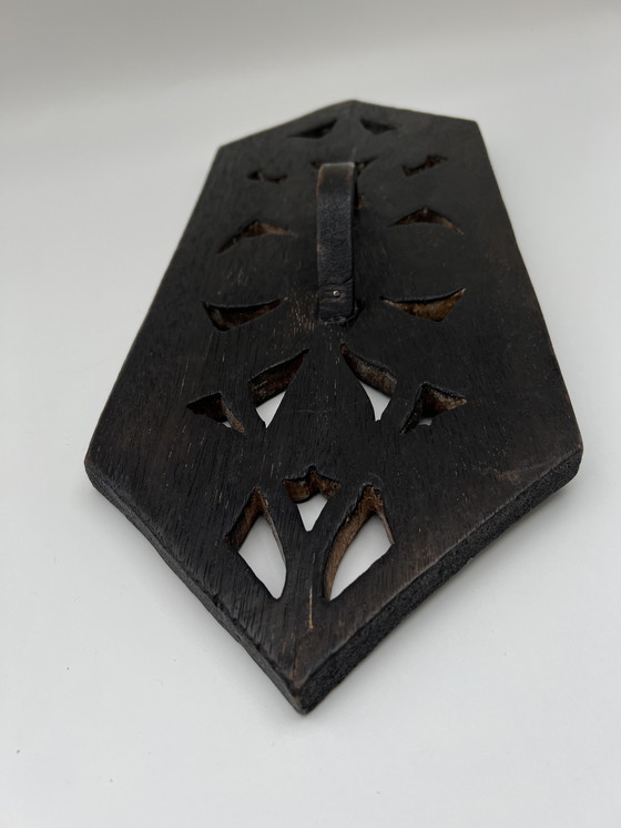 Image 1 of Relieve mural etnográfico tallado a mano, madera oscura, totalmente calado.