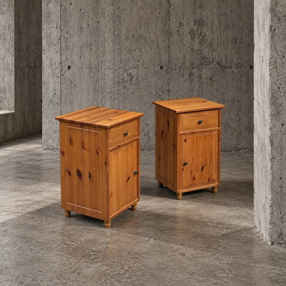 2 x IKEA Leksvik Mesitas de noche con cajón y armario, puertas izquierda/derecha (photo 2 of 5)