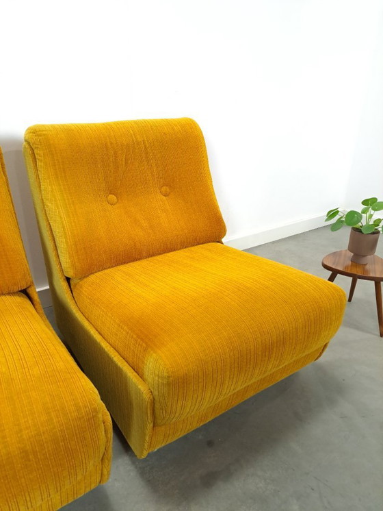 Image 1 of Divano componibile, poltrone giallo caldo