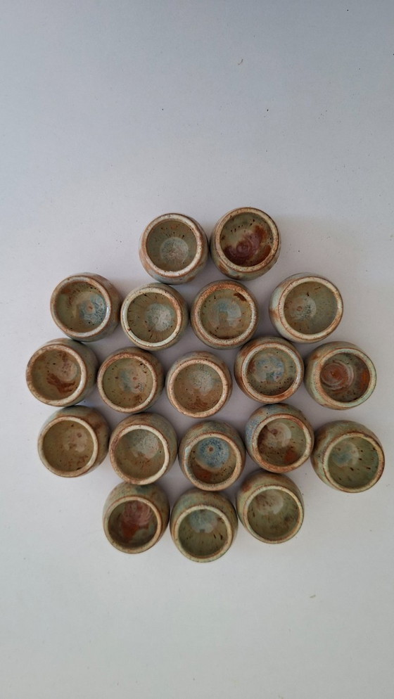 Image 1 of Set of 20 terracotta snail pots