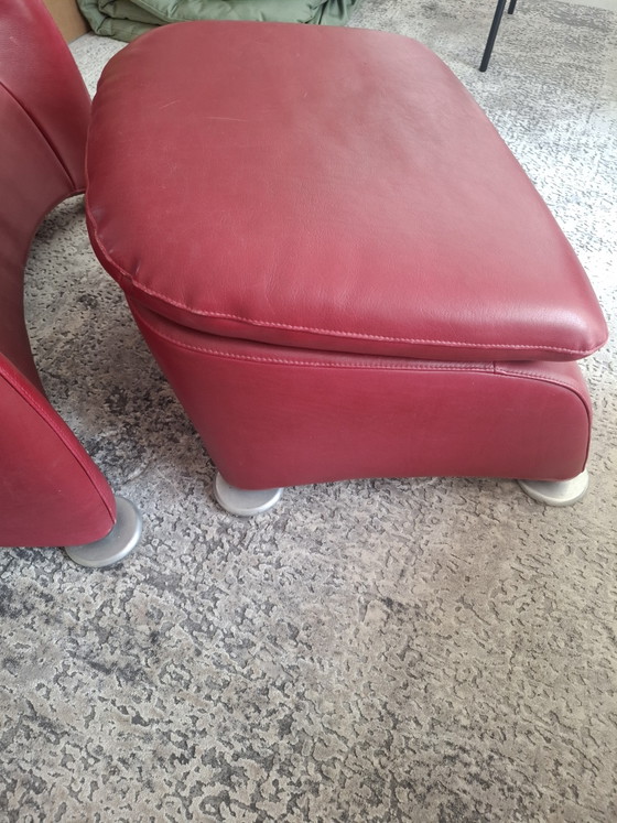 Image 1 of Montis Loge rode lederen designfauteuil + originele hocker, ontwerp Gerard van den Berg