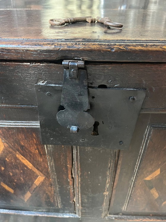 Image 1 of Cassapanca del XVII secolo in ottime condizioni