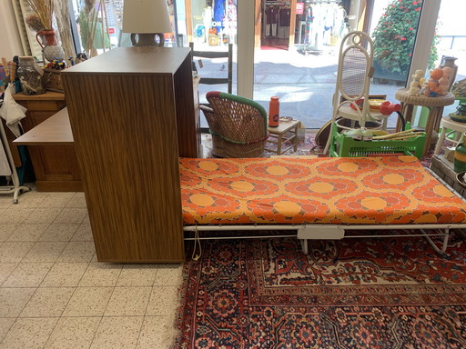 Vintage opklapbed in kast met bureau en matras zeer goede staat