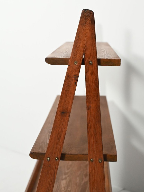 Image 1 of Pequeña librería escandinava de los años 50 con revistero