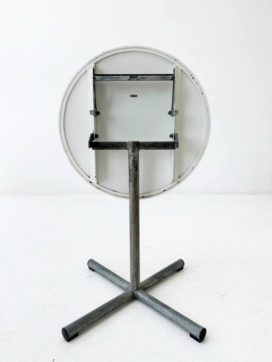 Image 1 of Set bestehend aus 2 Stühlen und einem Klapptisch von BIGLA, 1940er Jahren 