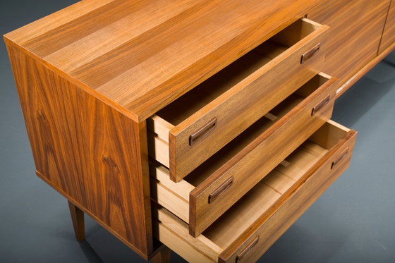 Image 1 of Buffet vintage en noyer, 1960