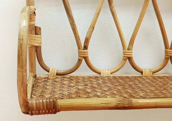 Scaffale vintage in rattan 1970 – Decorazioni murali (photo 6 of 8)