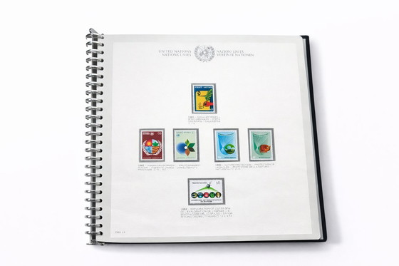 Image 1 of Bolaffi Oostenrijk filatelistisch album 1976-1982 compleet