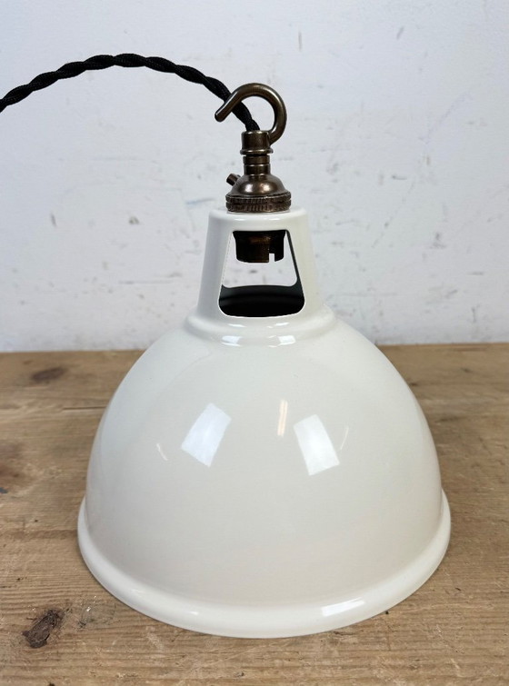 Image 1 of Lampada a sospensione vintage industriale verniciata beige, anni 2000