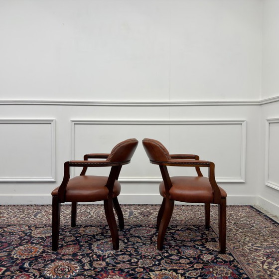 Set Klassische Englische Chesterfield Bürostühle – Sessel, Leather, Wood (photo 3 of 9)