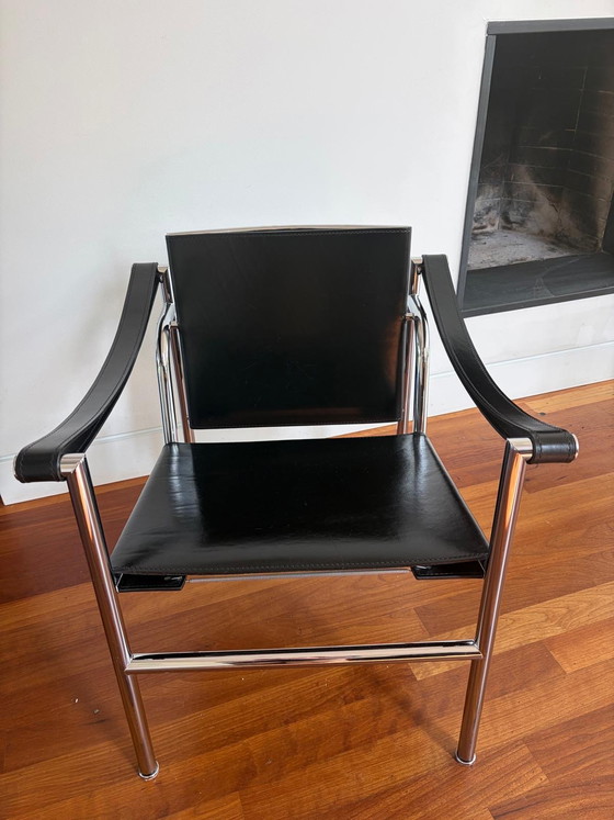 Image 1 of Twee Cassina LC1 stoelen van Le Corbusier