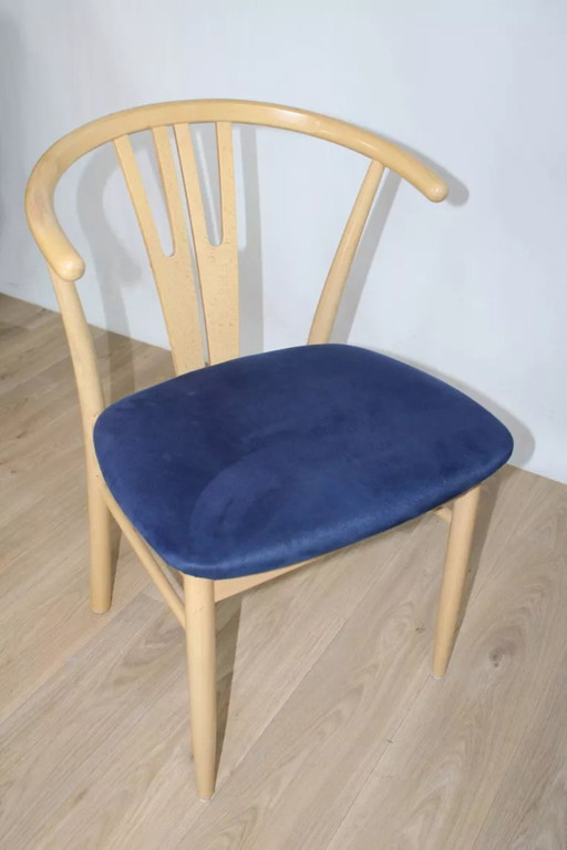 Silla Vega de Reydeberg, de estilo vintage, en Alcantara azul y roble, de la década de 1990.
