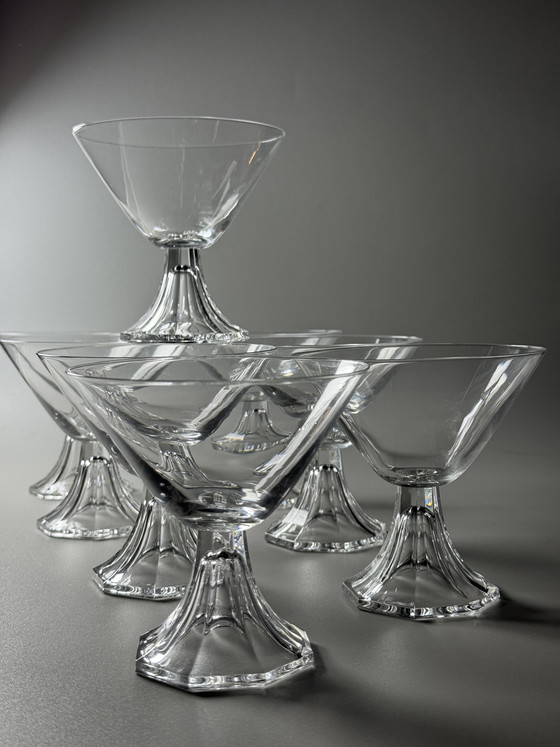 Image 1 of Huit coupes à cocktail/champagne en cristal Art déco attribuées à Val Saint Lambert, Belgique, années 1930