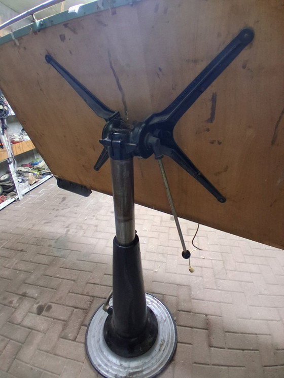 Image 1 of Vintage tekentafel met hydraulische voet