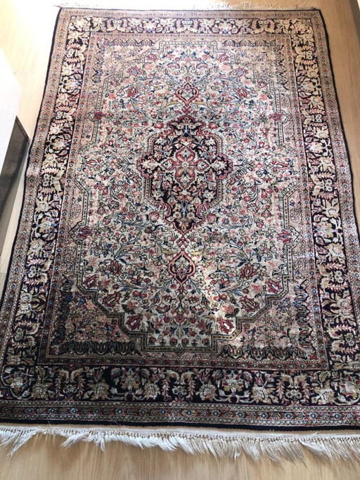 Qom Koum Persischer Seidenteppich 153 × 106 cm mit Zertifikat