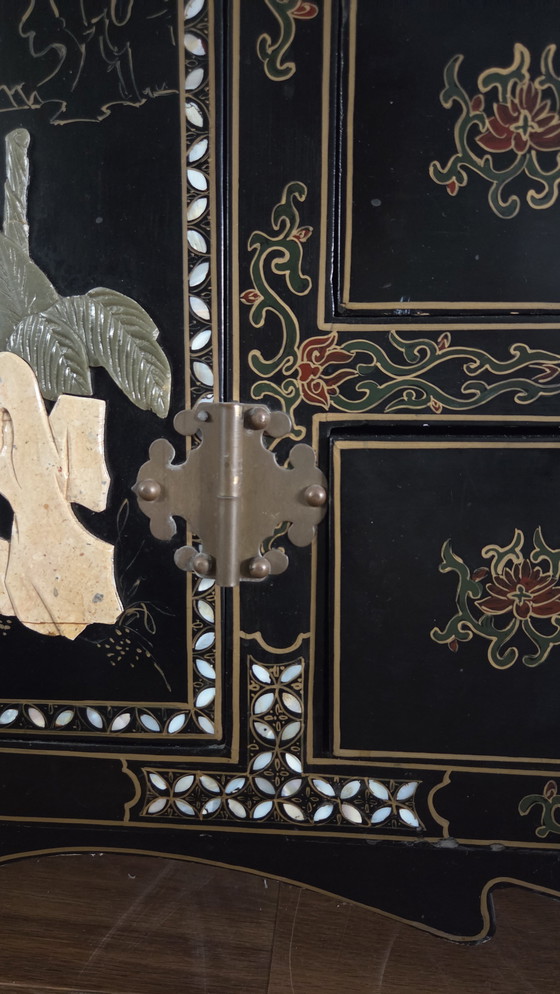 Image 1 of Armoire/commode chinoise ancienne