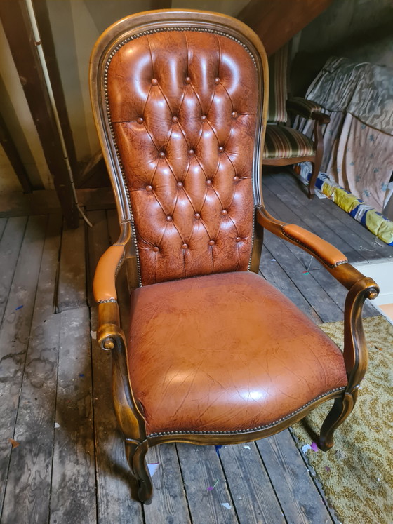 Image 1 of Sillón de cuero con reposabrazos