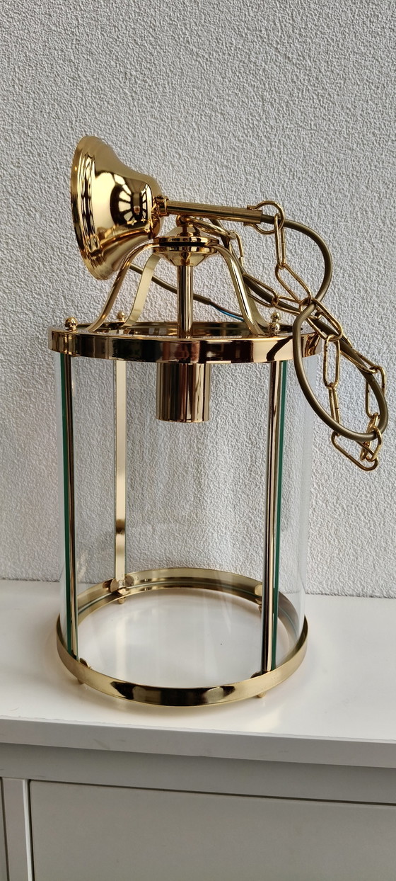 Image 1 of Set van 2 goudkleurige glazen lantaarn hanglampen – vintage / Hollywood Regency stijl