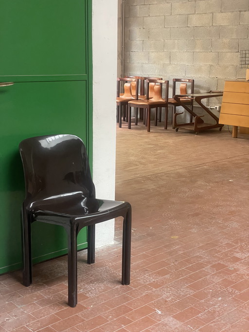 Satz von 4 braunen Selene-Stühlen von Vico Magistretti für Artemide, 1970er Jahre