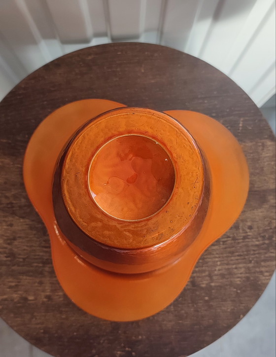 Image 1 of Vaso vintage in vetro arancione iridescente, design anni '70