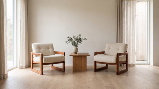 Set van 2 vintage loungestoelen/fauteuils van teakhout uit het midden van de 20e eeuw.