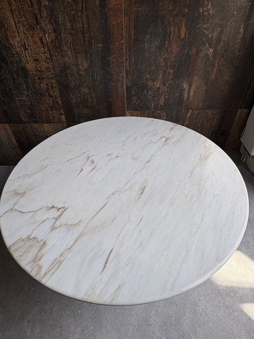 Table de salle à manger en marbre au design vintage