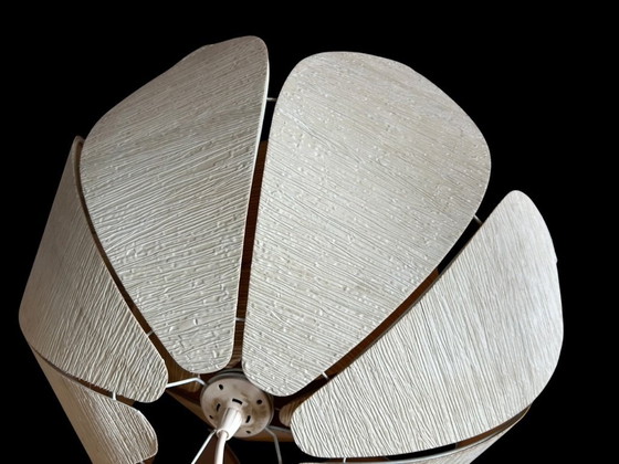 Image 1 of suspension fleur pétales vintage 