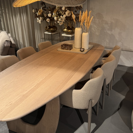 Image 1 of Passe Partout Bali dining table - 300x125