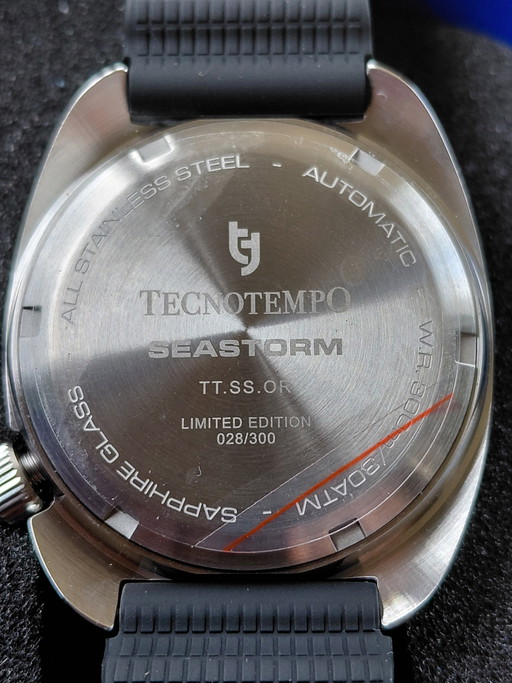 Technotempo Uhr, vollautomatisch, neu