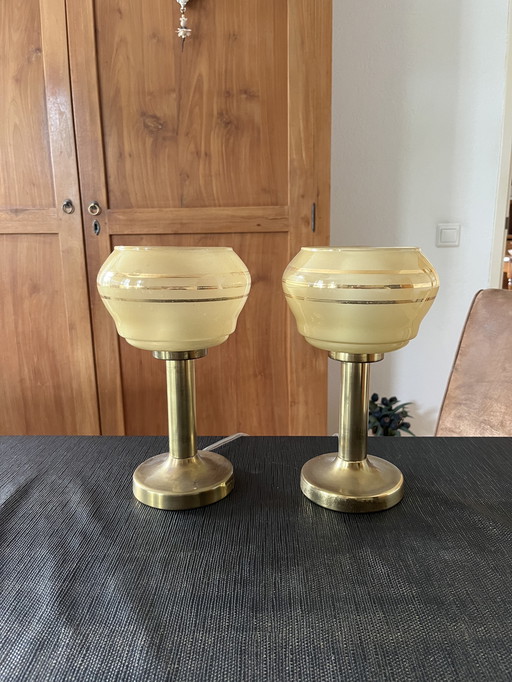 2 cute vintage table lamps!