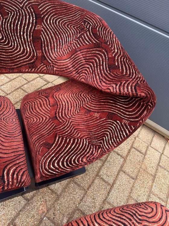 Image 1 of Artifort Ribbon chair + Pierre Paulin ottoman in Pierre Frey fabric. In mint condition!! 10/10